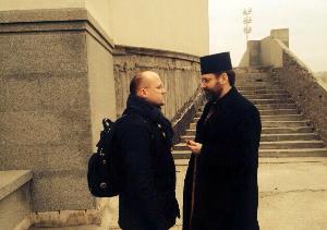 Київ: Патріарх Святослав поблагословив волонтерів та капеланів,які повезли необхідні речі в зону АТО